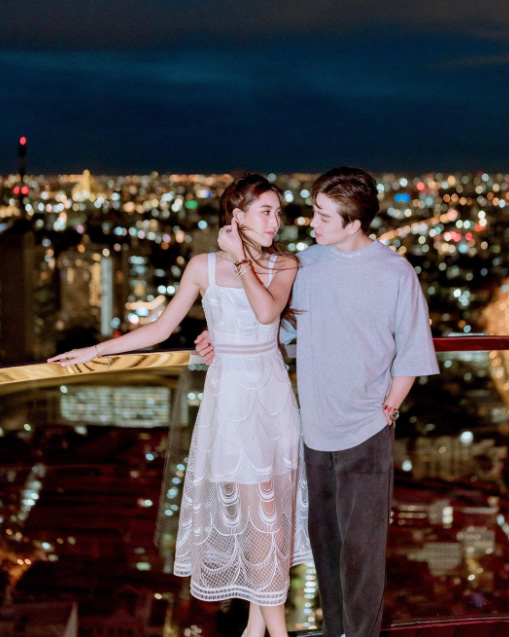 เบส รักษ์วนีย์ ประวัติ