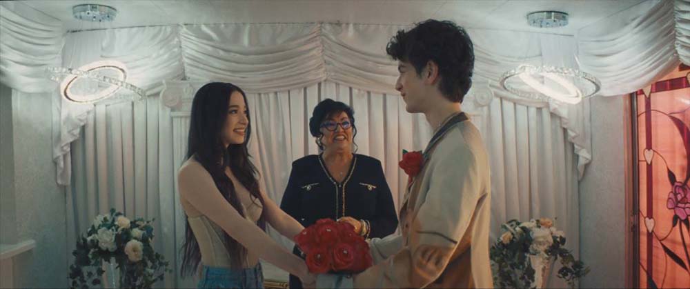 Anora หนัง อโนรา หนังรอมคอม 2024