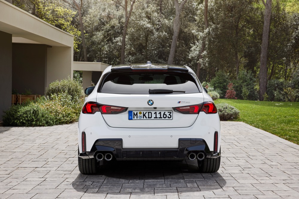 bmw 1 series 2025 - รถใหม่