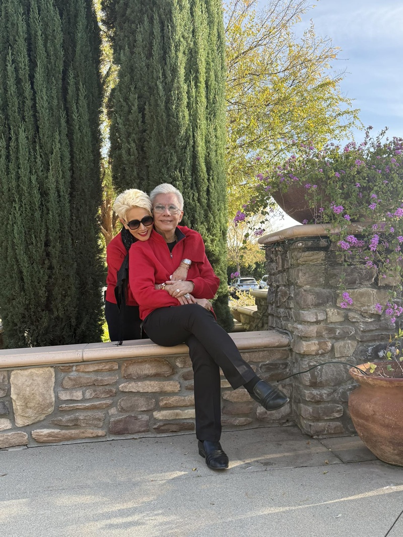 สุรชัย สมบัติเจริญ