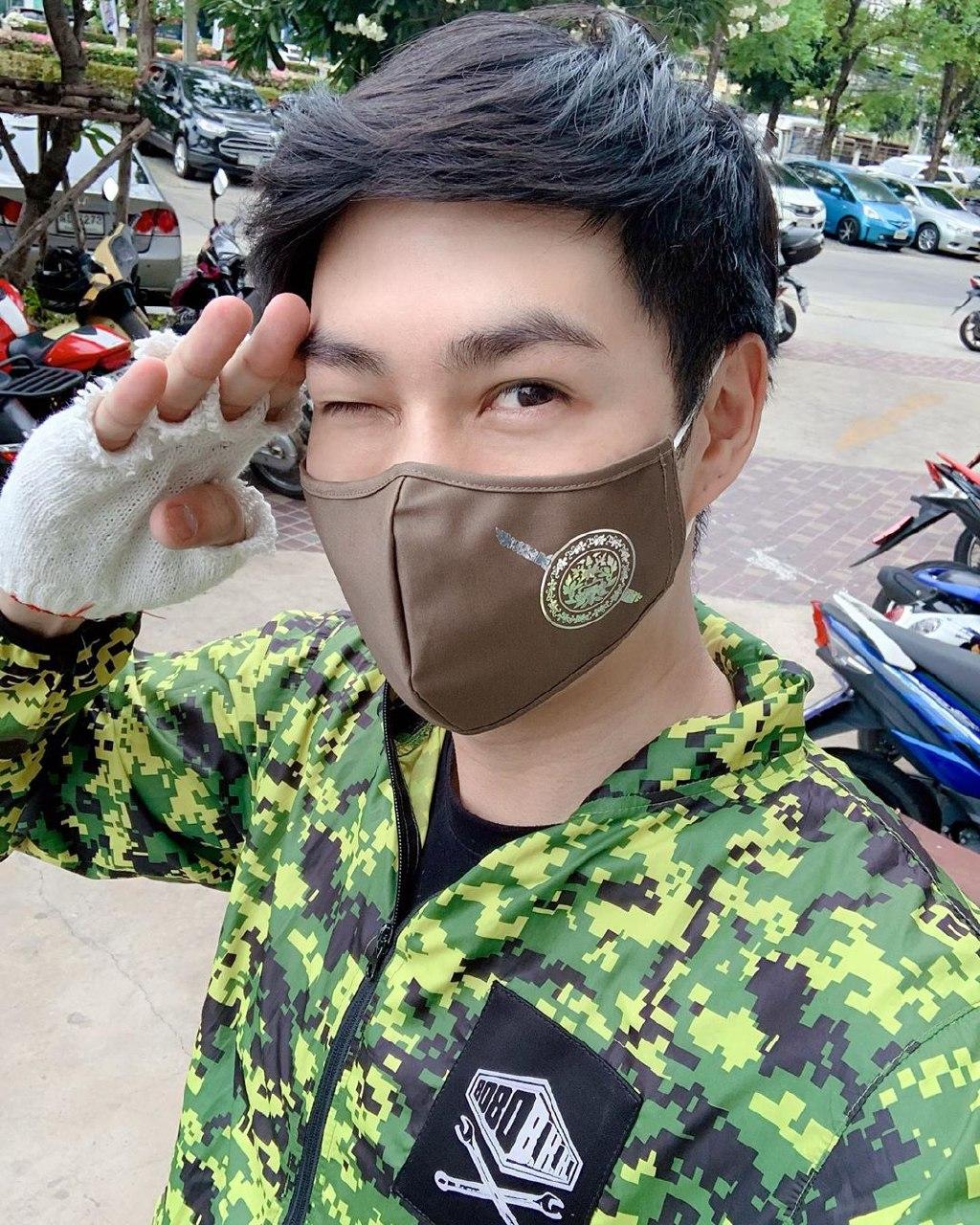 แอมป์ พีรวัศ