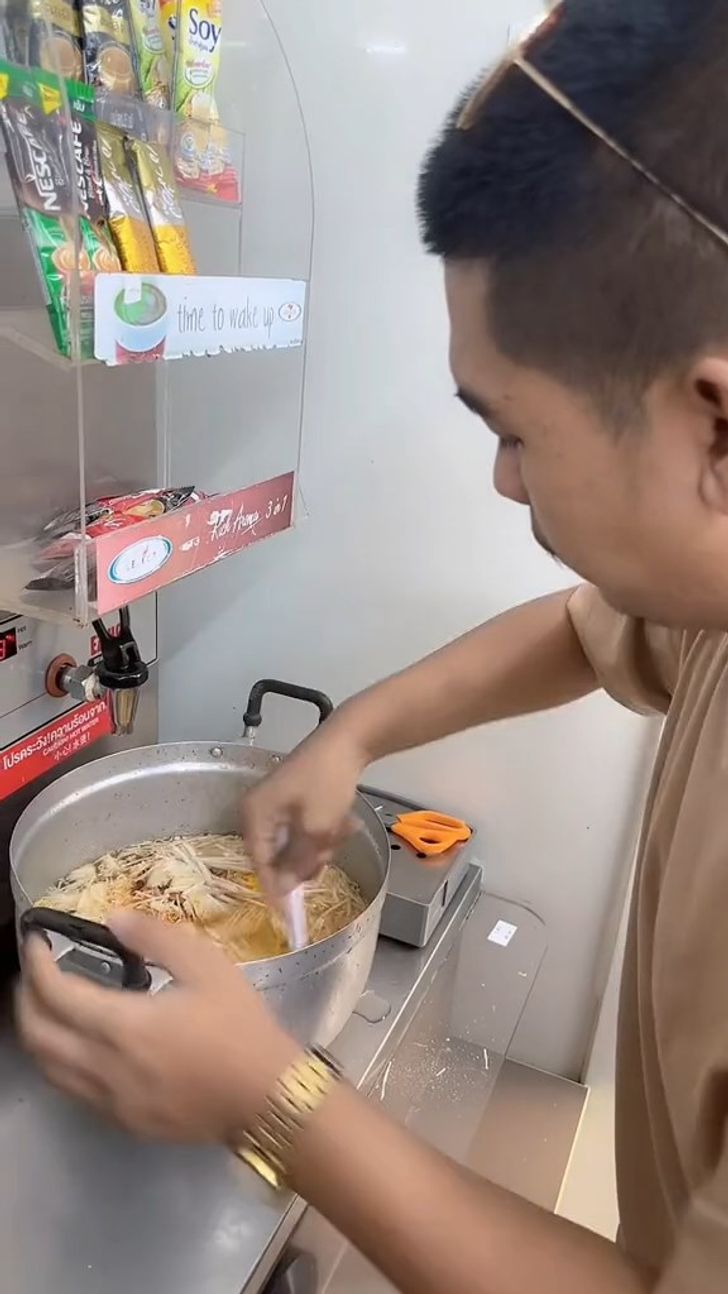 ต้มมาม่า