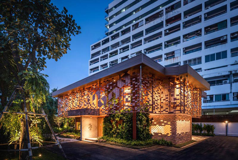 ร้านกาแฟอารีย์