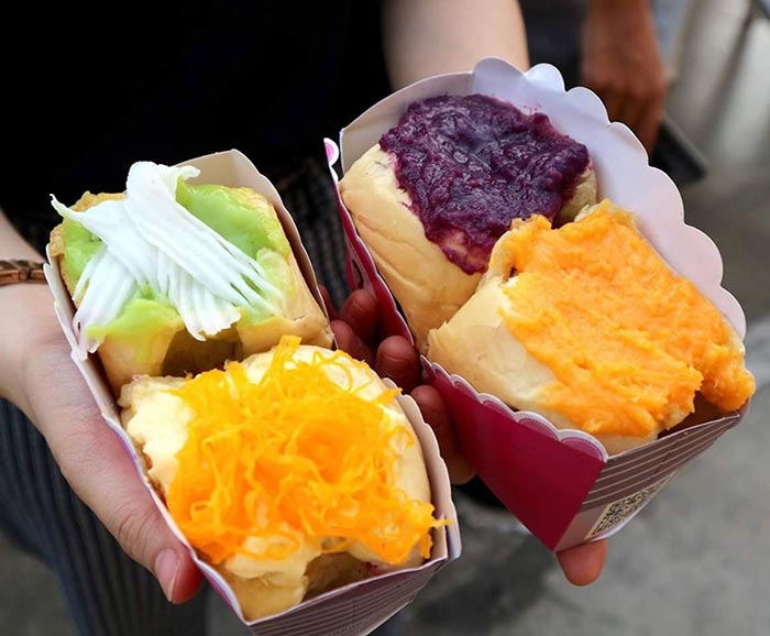 ขนมปังไส้ทะลัก