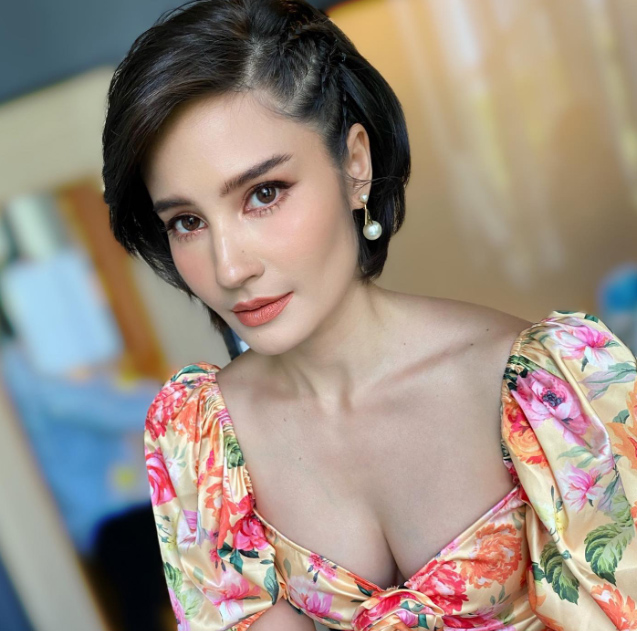 แพร เอมเมอรี่ ประวัติ