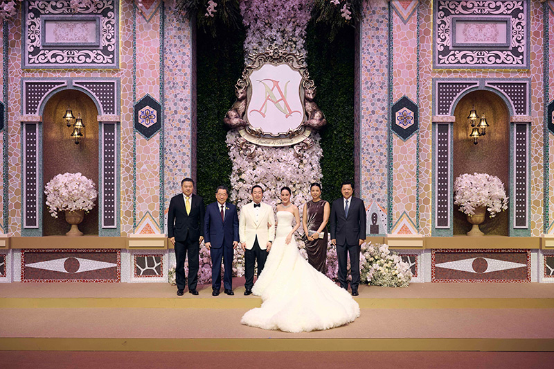 บรรยากาศ งานแต่งงาน คุณต๊อบ CEO คิง เพาเวอร์ คุณออย นันทิสา