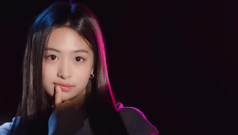 อาฮยอน AHYEON