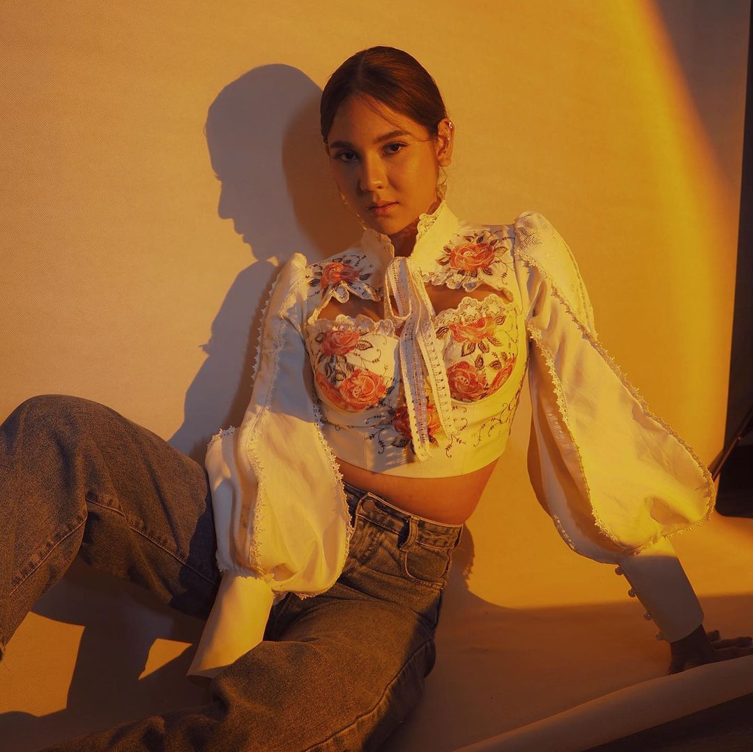 หมิว สิริลภัส 