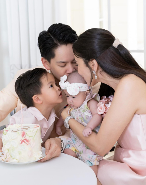 กรณ์ ณรงค์เดช ประวัติ นักธุรกิจหนุ่มหล่อพันล้าน คู่ชีวิต ศรีริต้า เจนเซ่น