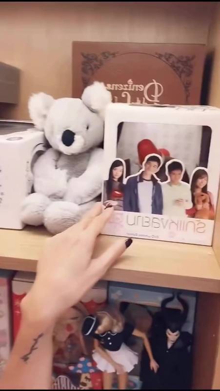 พลอย เฌอมาลย์ พาทัวร์คอนโดหรูกลางเมือง