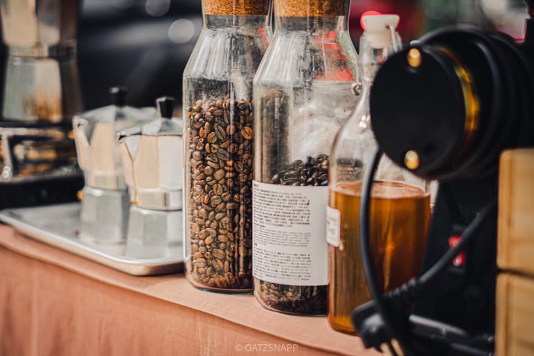 คาเฟ่ในสวนยาง