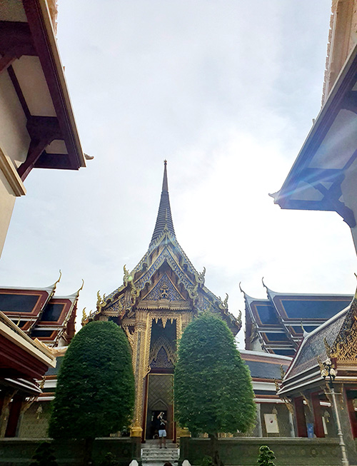 ไหว้พระ 