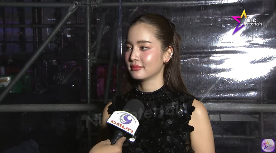โบว์ เมลดา โลกหมุนรอบเธอ