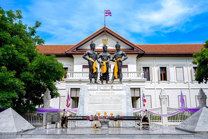 ที่เที่ยวสงกรานต์ 2568 คูเมืองเชียงใหม่ จังหวัดเชียงใหม่ พิพิธภัณฑ์สามกษัตริย์