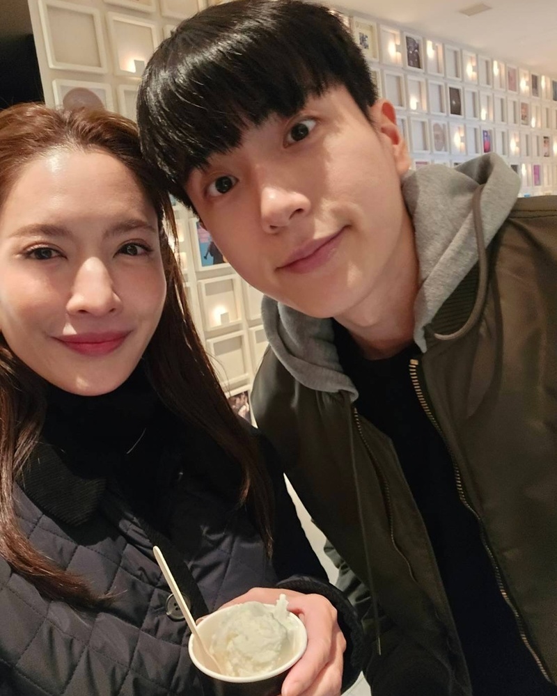 นนกุล ชานน - แอฟ ทักษอร