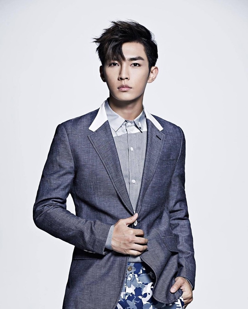 Aaron Yan เหยียนหย่าหลุน
