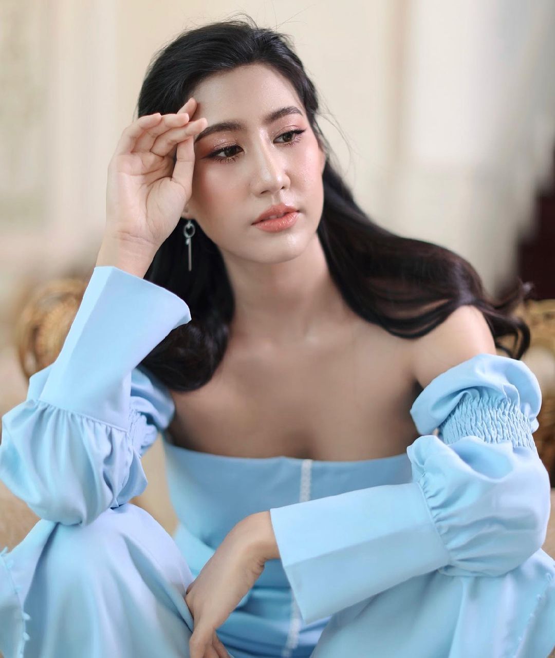 แก้ว อภิรดี