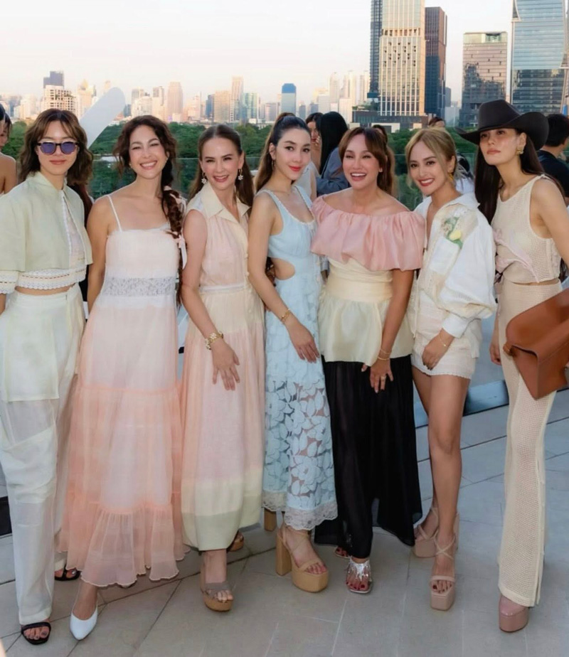 เจนี่ - คริส - นานา