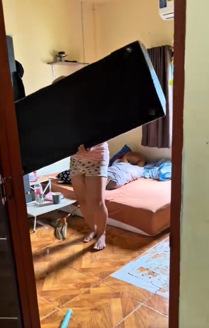 ยกถังน้ำ