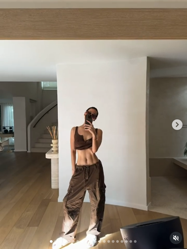 เจนี่ เทียนโพธิ์สุวรรณ อวดภาพเซลฟี่หน้ากระจกสุดแซ่บ