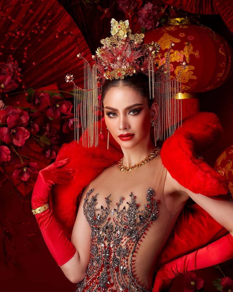 แอนนา เสืองามเอี่ยม