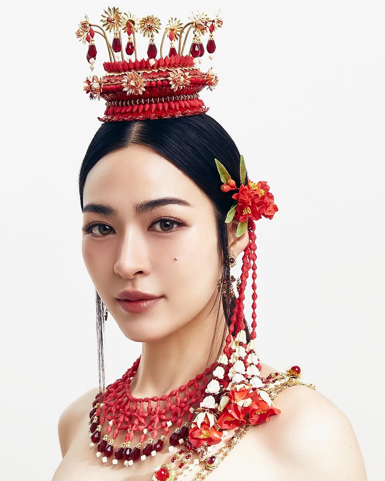 หลิงหลิง คอง แปลงโฉมเป็นนางสงกรานต์