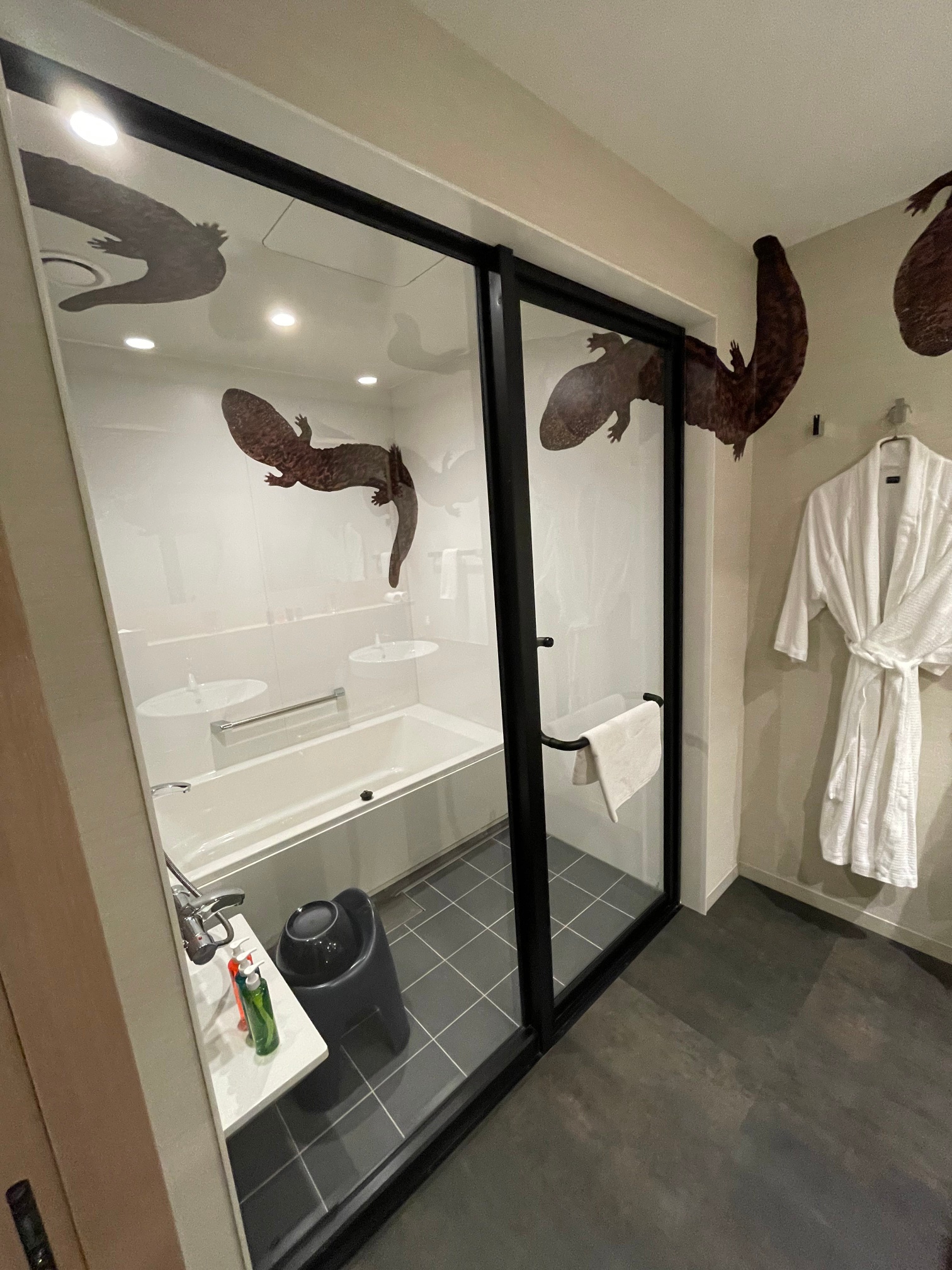 ห้องนอนซาลาแมนเดอร์