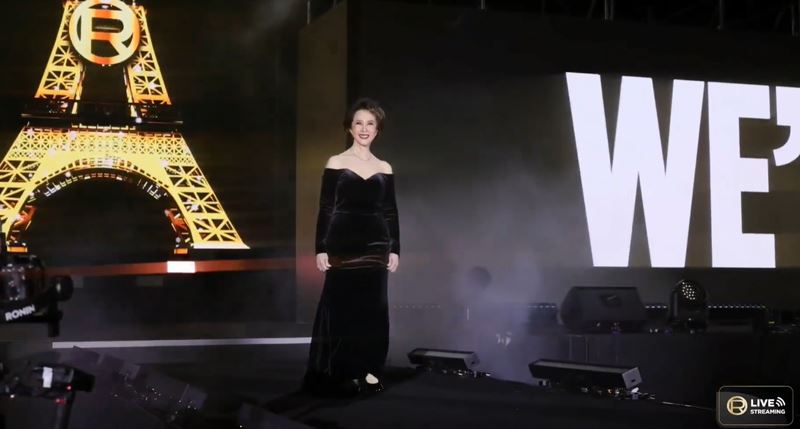 ดวงดาว จารุจินดา ลุคออกงานล่าสุดในวัย 73 สวยอมตะ