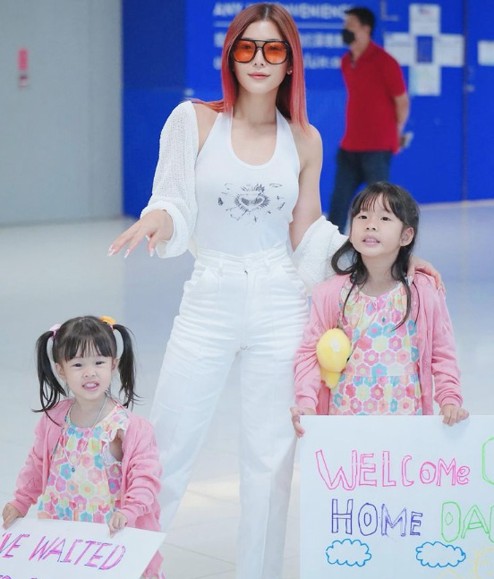 แม่ลูกดารา