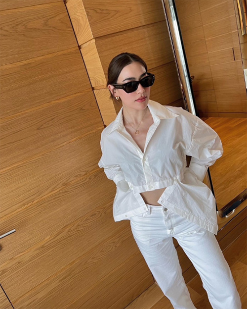 แฟชั่นชุดขาว