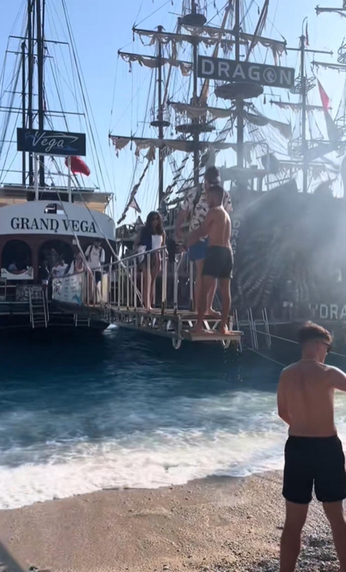 ทางลงเรือ