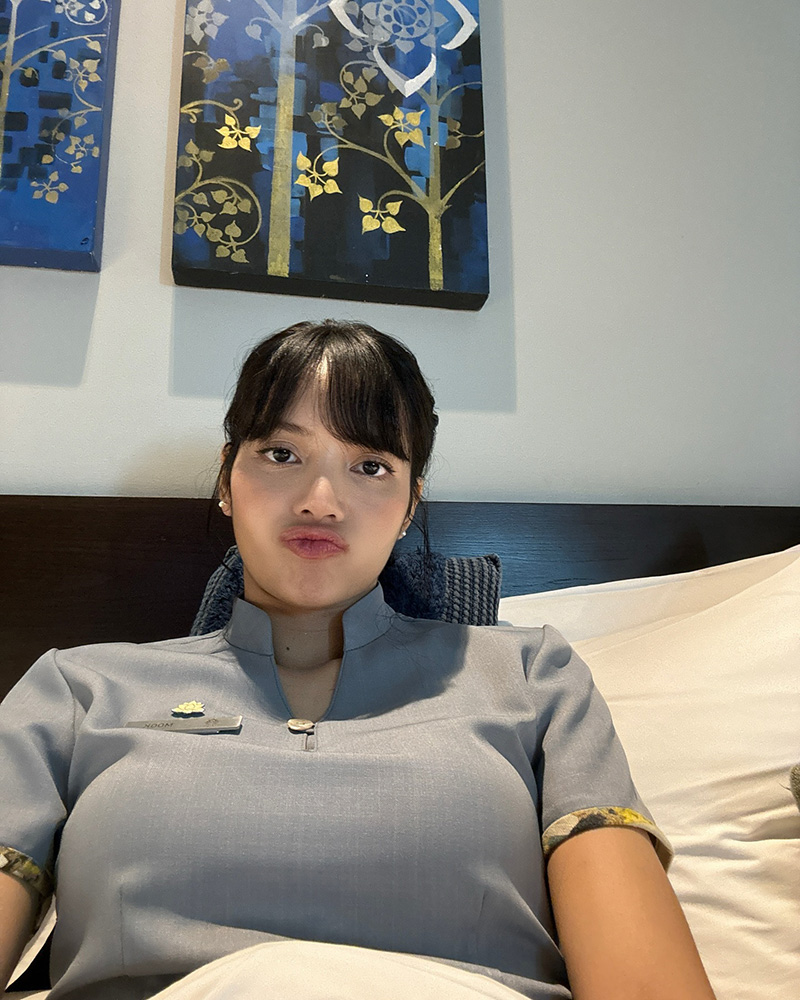 ลิซ่า เปิดภาพเบื้องหลัง The White Lotus 