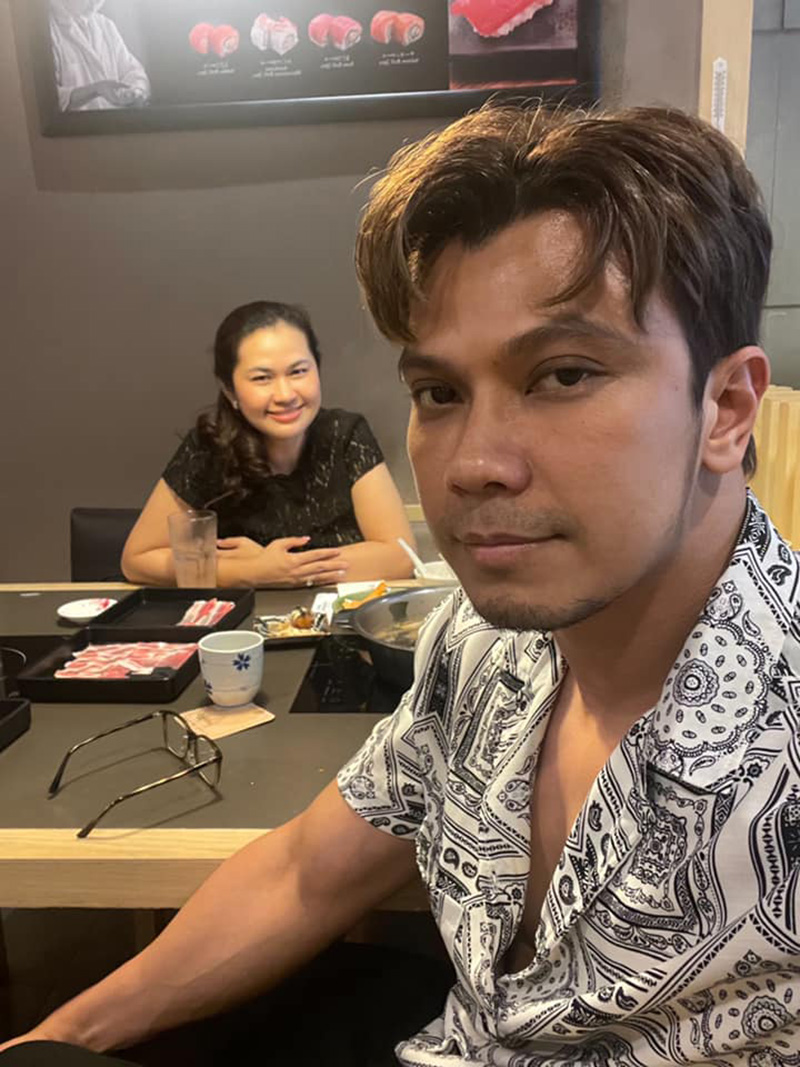 หนุ่ม กะลา