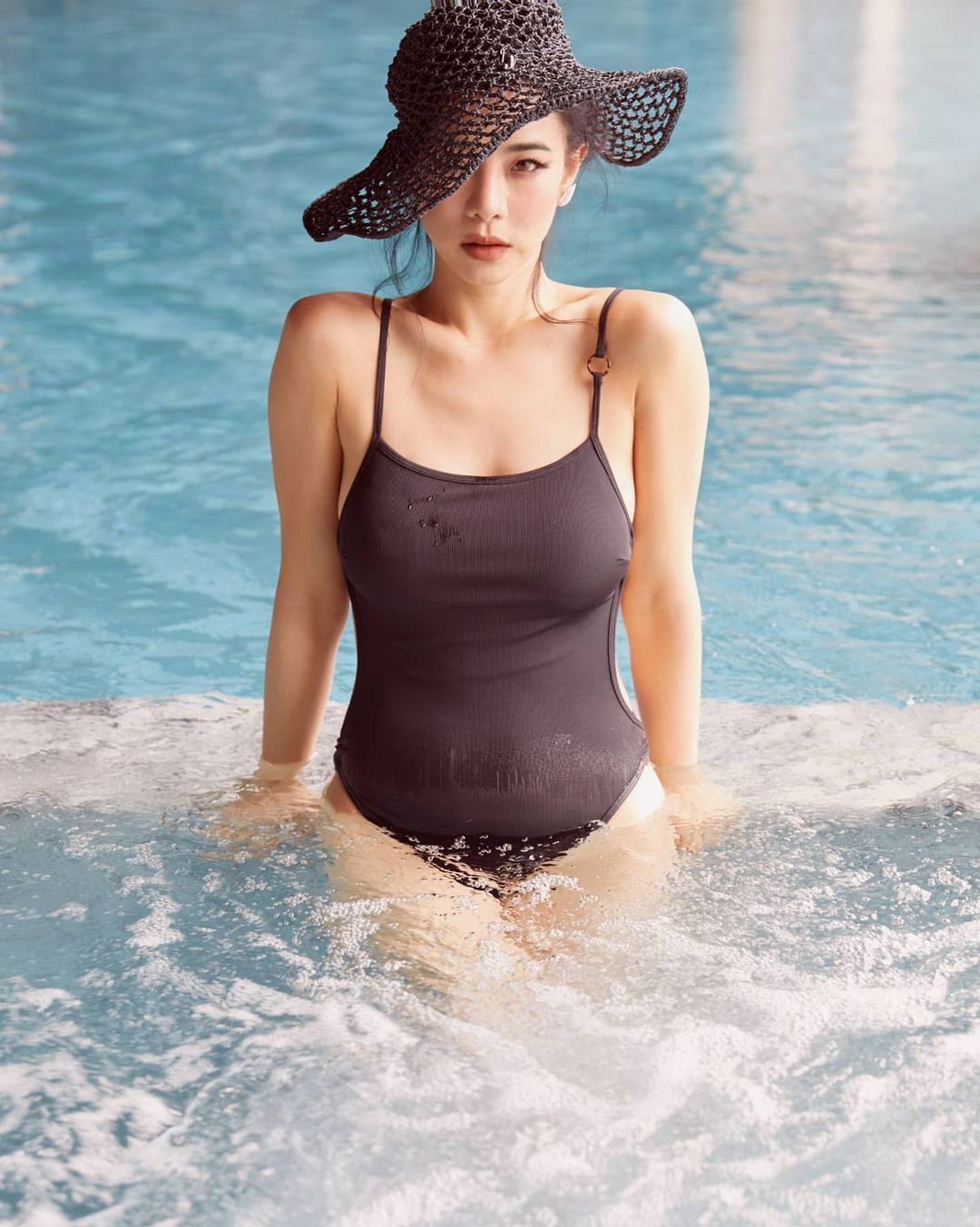  คริส หอวัง 