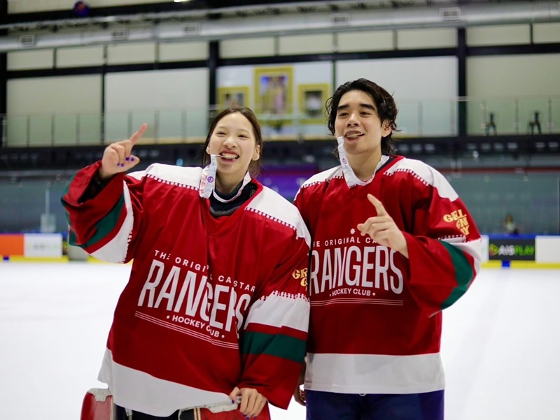 ตุ๊ก ชนกวนันท์ สุดภูมิใจ น้องแพรว รับรางวัลเยาวชนดีเด่นแห่งชาติ 