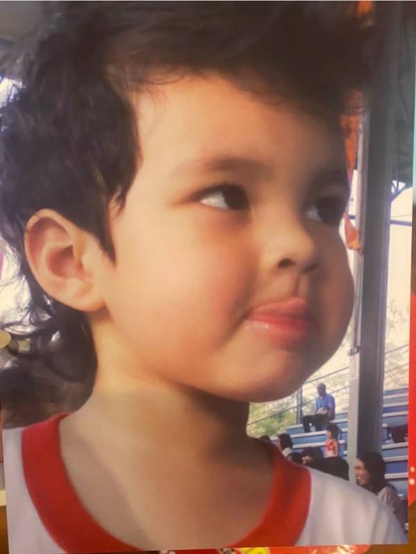 ขุนพล กฤต ลูกชาย ไก่ สุปราณี