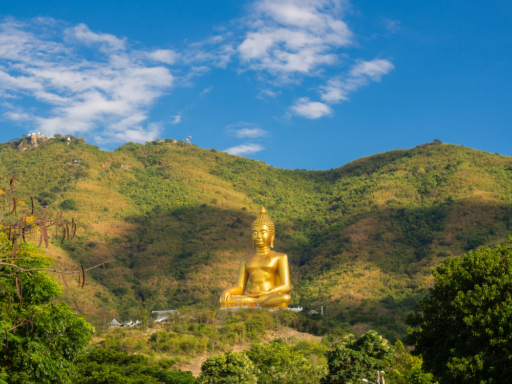 วัดเขาวงพระจันทร์