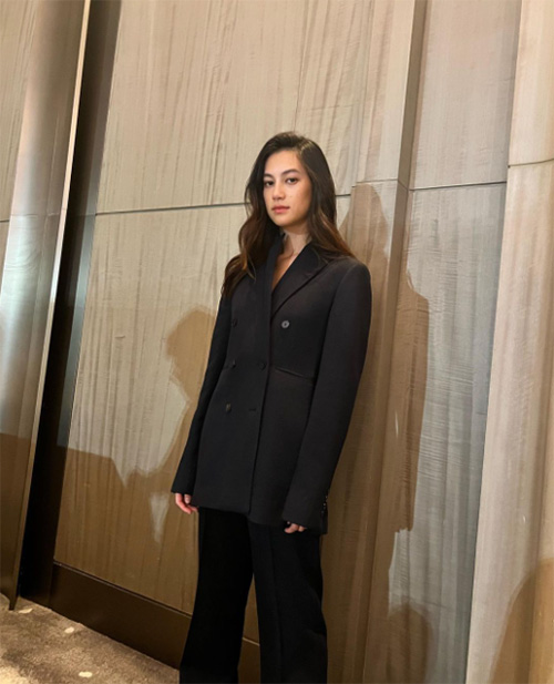 คลอดีน อทิตยา ประวัติ