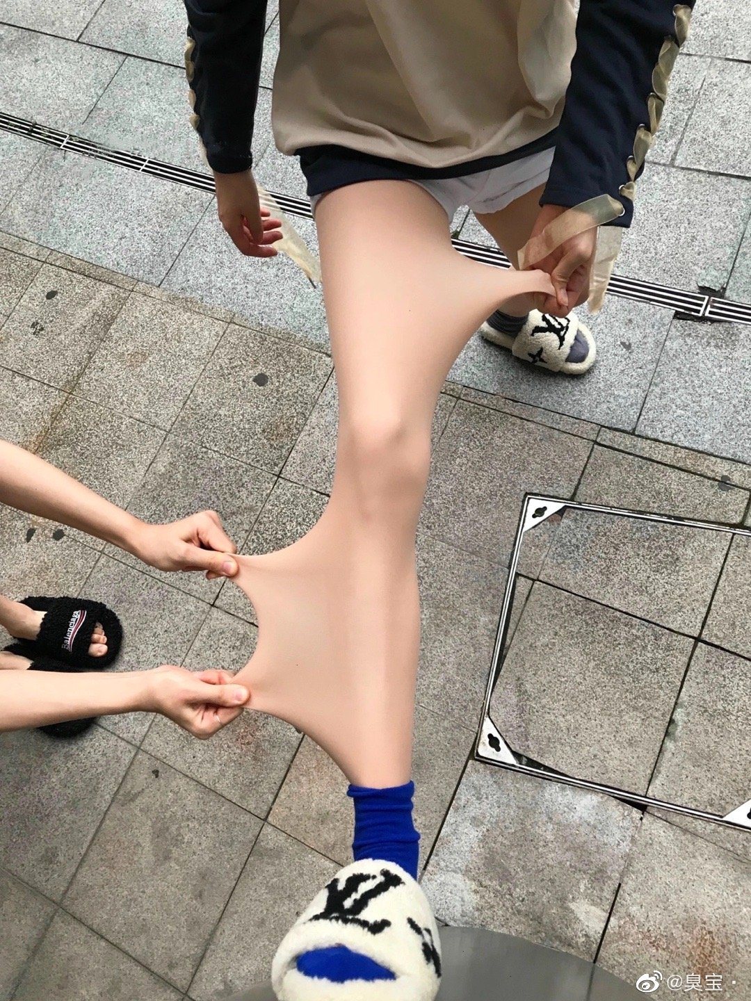 ขาขาวเนียน