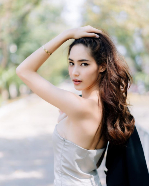 ใบหม่อน กิตติยา แฟชั่น