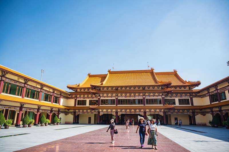 วัดฝอกวงซัน นักท่องเที่ยว