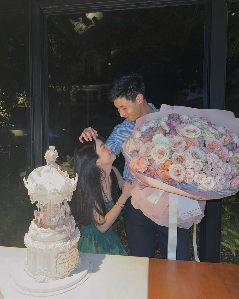 เกรซ ชลิตา - ไฮโซอาร์ต