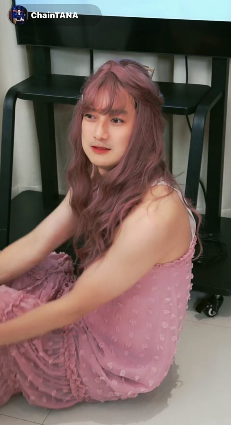 เชน ธนา ทุ่มสุดตัว ! แต่งหญิง ใส่วิก ไลฟ์ขายชุดชั้นใน