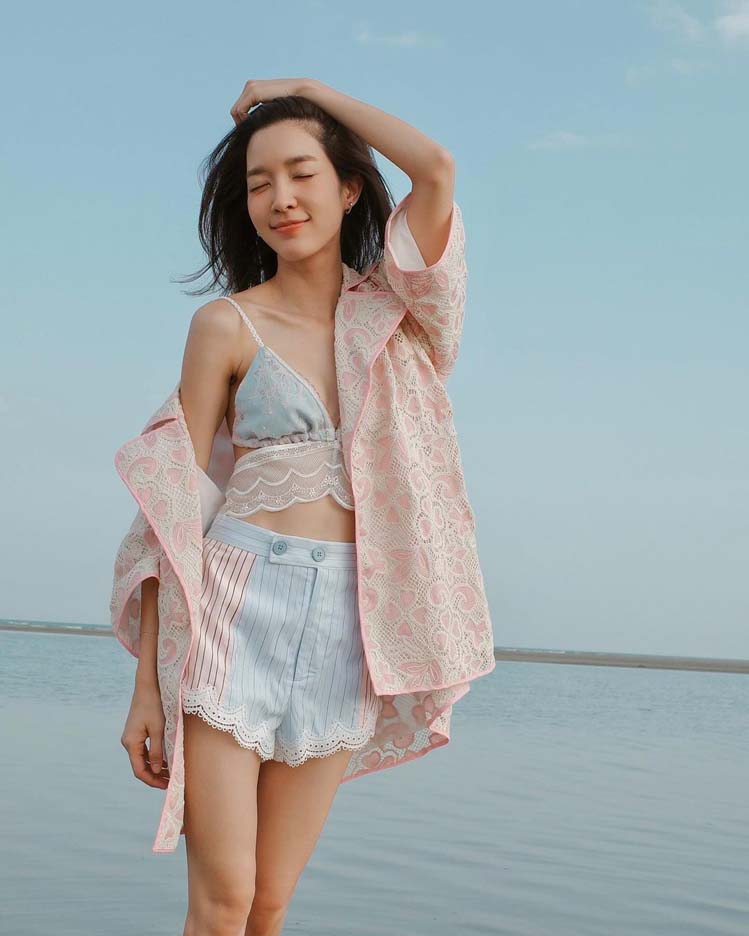 โม มนชนก