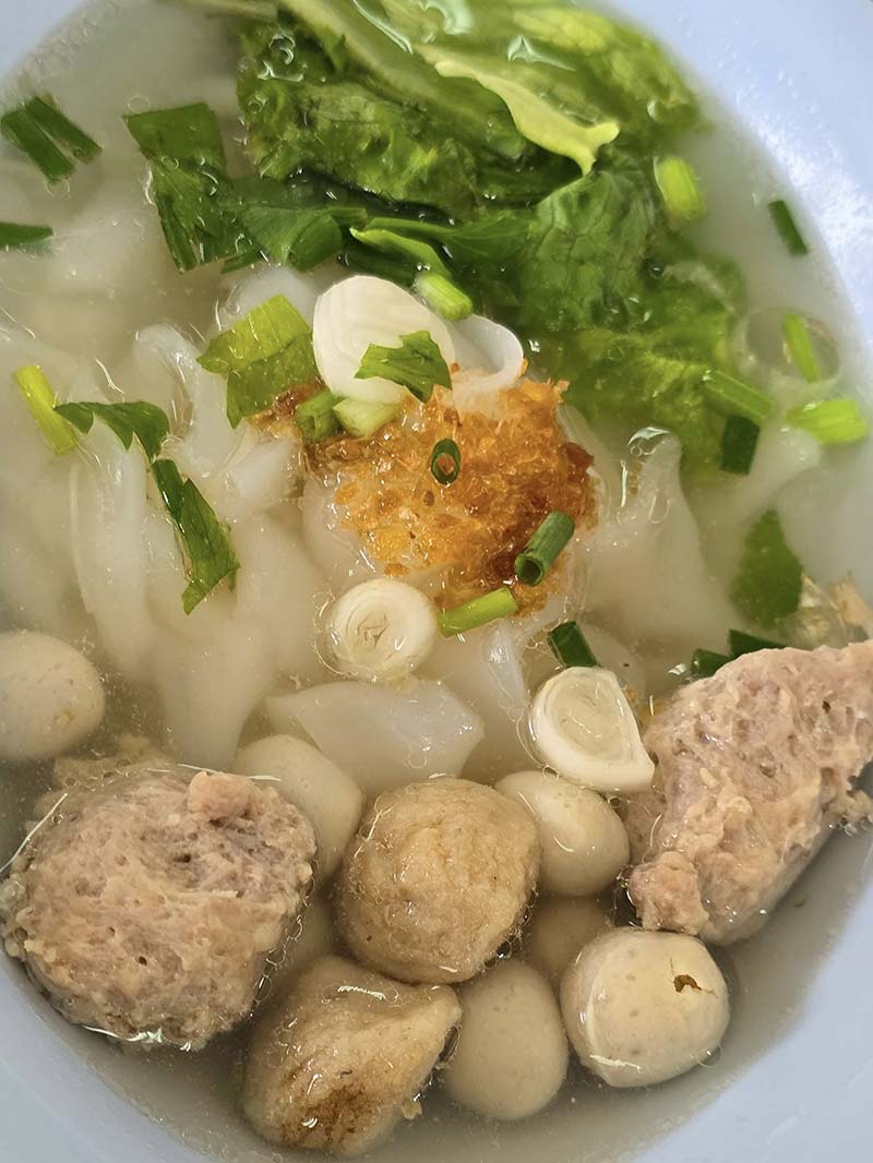ร้านนายตี๋ลูกชิ้นปลากราย สาขา 2 นครสวรรค์
