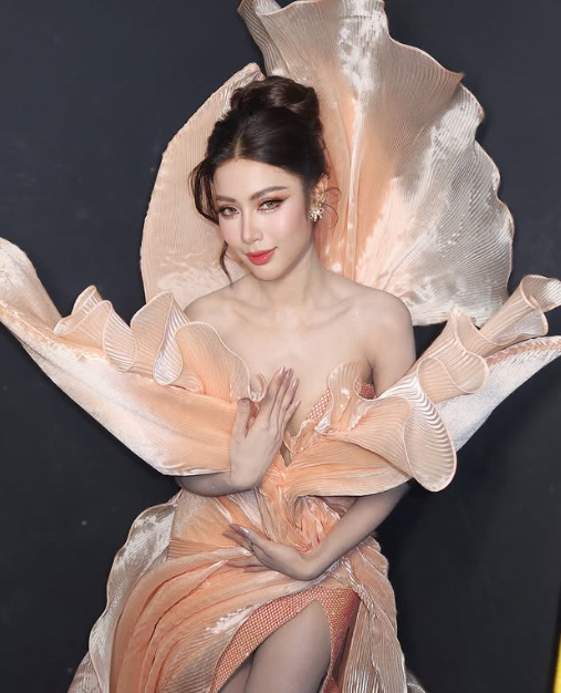 มิสแกรนด์ไทยแลนด์ 2025 กับแฟชั่นโชว์เปิดงาน ธีมดอกไม้ประจำจังหวัด