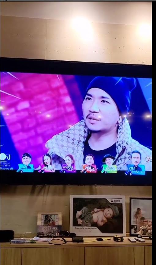 ตูน บอดี้สแลม ร้องข้ามกำแพง