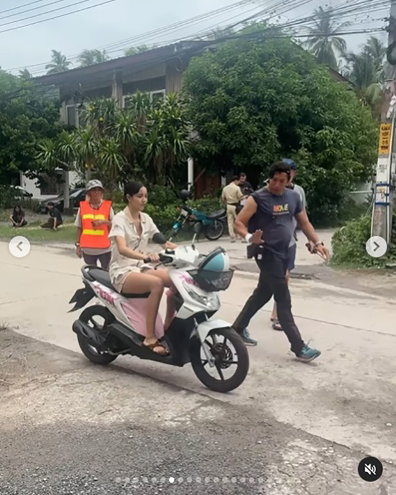 ลิซ่า เปิดภาพเบื้องหลัง The White Lotus 