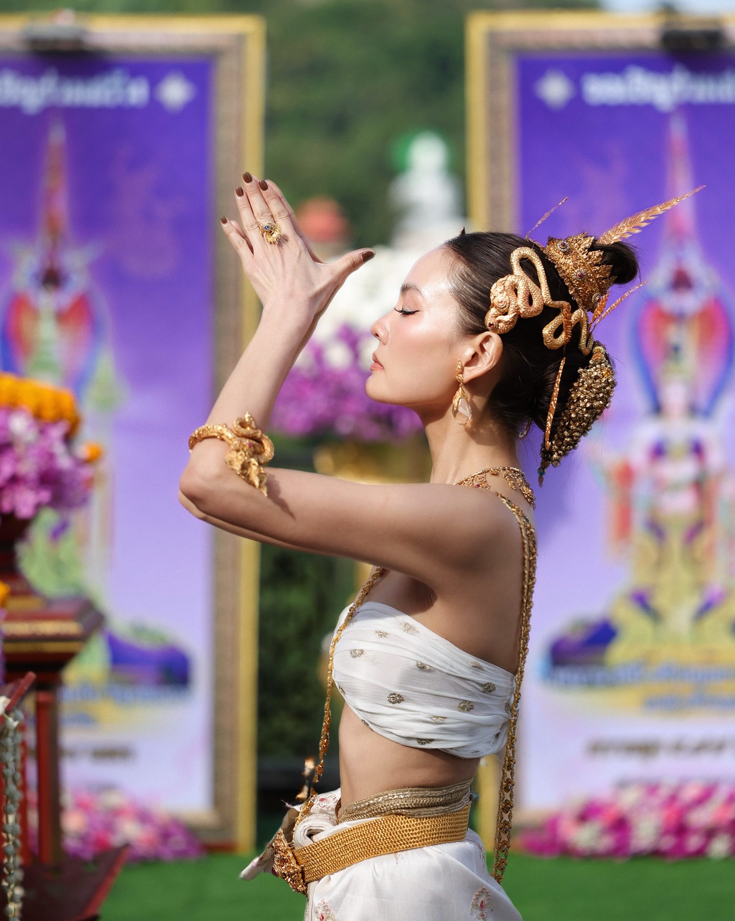  เจนี่ เทียนโพธิ์สุวรรณ ทำพิธีรำบวงสรวงพญานาค