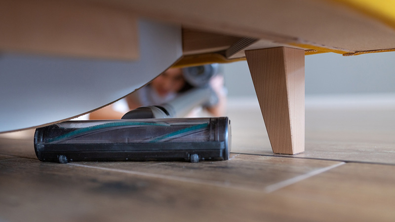 ใต้เฟอร์นิเจอร์